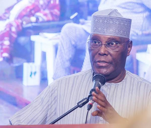 Atiku-critica-a-Tinubu-por-la-fuga-de-inversiones-extranjeras.jpeg