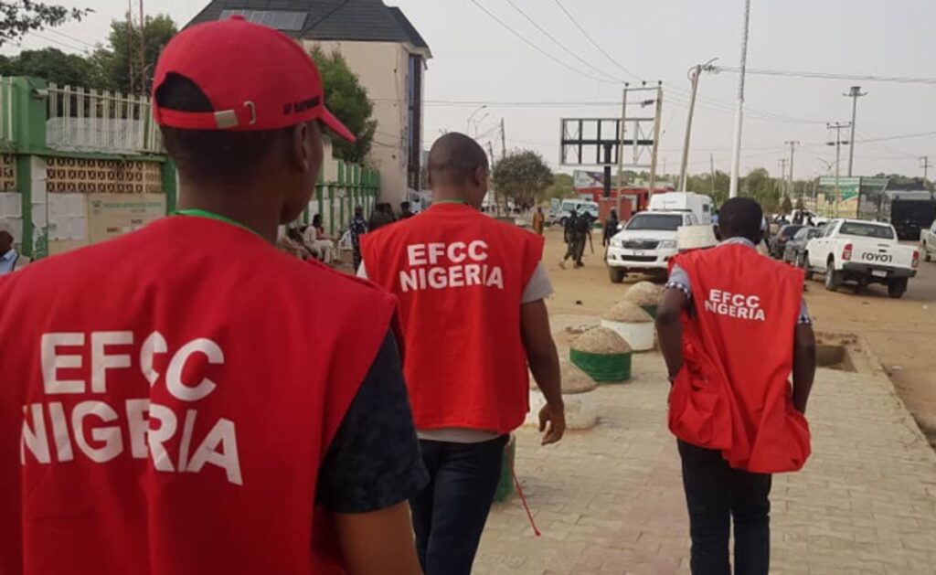 EFCC-recupera-123-billones-de-naira-684-millones-de-dolares.jpg