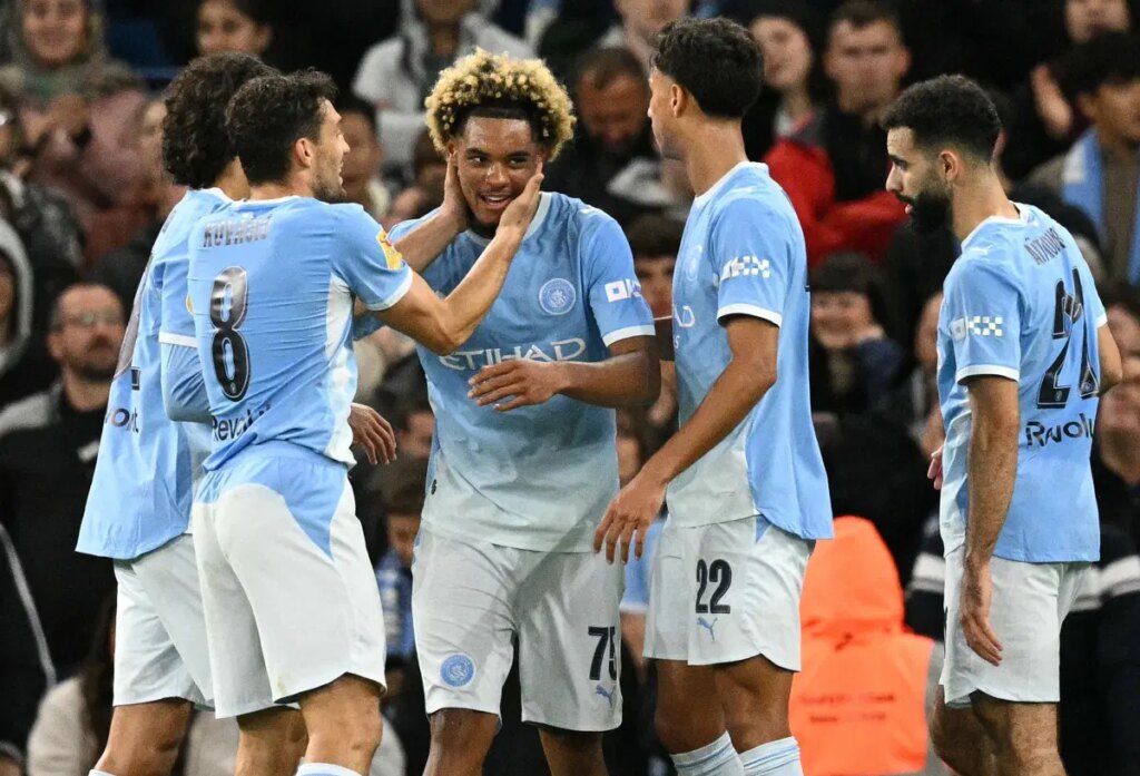 EFL-Samba-protagoniza-su-debut-cuando-Man-City-vence-a.jpg