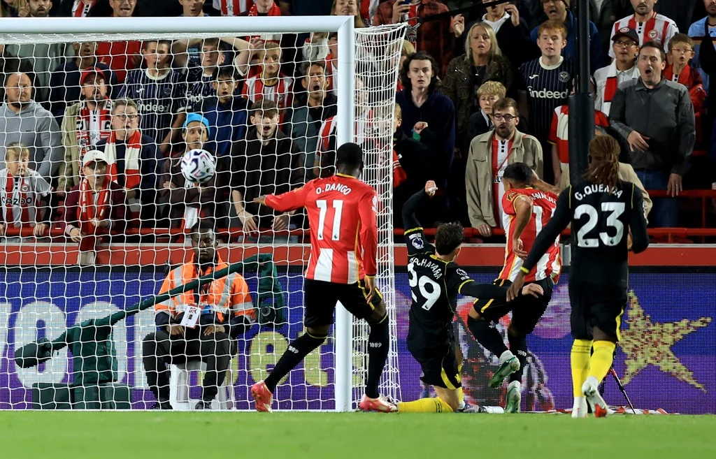 EPL-Las-esperanzas-de-titulo-del-Chelsea-sufren-un-duro.jpeg