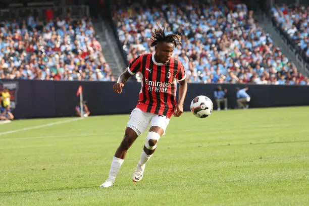 El-AC-Milan-prepara-una-nueva-oferta-de-contrato-para.webp