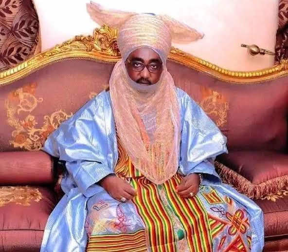 El-Emir-de-Zazzau-apoya-un-aumento-salarial-del-100.jpg