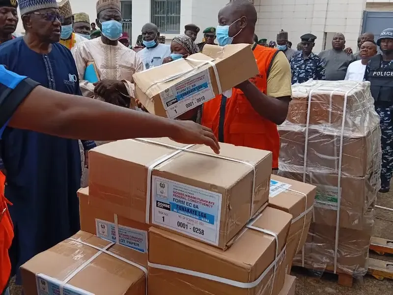 El-INEC-transfiere-materiales-electorales-de-Gombe-a-las-LGA.webp