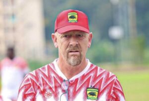 El-ex-Bafana-Bafana-Star-Tinkler-deja-el-cargo-de.jpeg