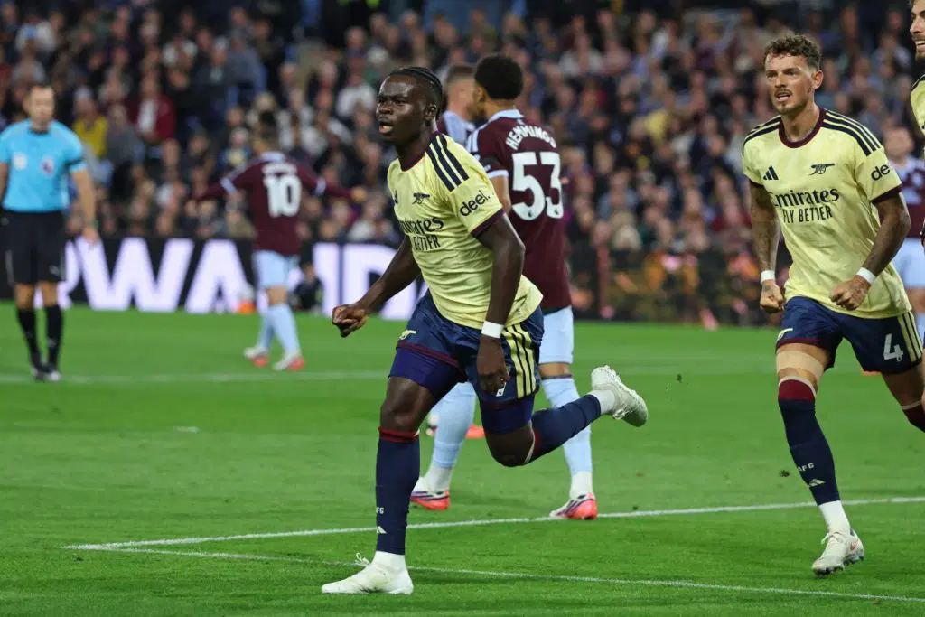 El-gol-de-Saka-condena-a-Villa-a-la-derrota.jpg