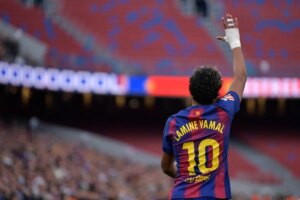 Flick-espera-que-Yamal-del-Barca-pueda-enfrentarse-al-Valencia.jpg