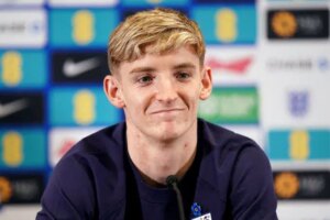 Gordon-Inglaterra-debe-dejar-de-intentar-copiar-a-Espana.jpg