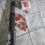 Gunrunner se hace pasar por un médico nativo atrapado en Delta