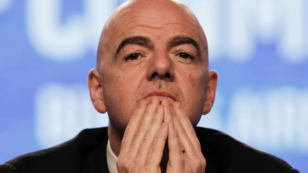 La-Federacion-Inglesa-exige-que-Infantino-publique-los-documentos-del.webp