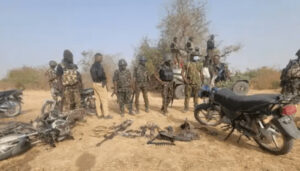 Las-tropas-destruyen-el-centro-de-salud-terrorista-en-Katsina.jpg