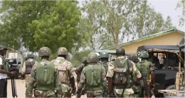 Las-tropas-rescatan-a-23-victimas-de-secuestro-en-Zamfara.jpg