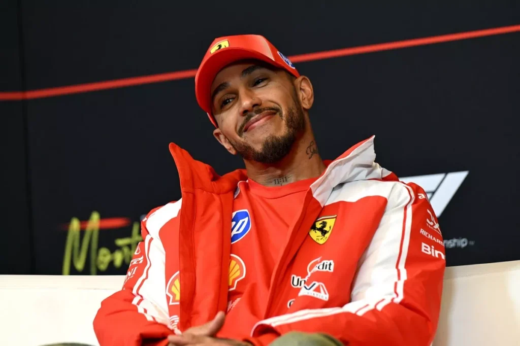 Lewis-Hamilton-busca-la-historica-primera-victoria-en-el-Gran.webp