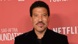 Lionel-Richie-hospitalizado-en-UCI-tras-actuacion-en-St.jpg