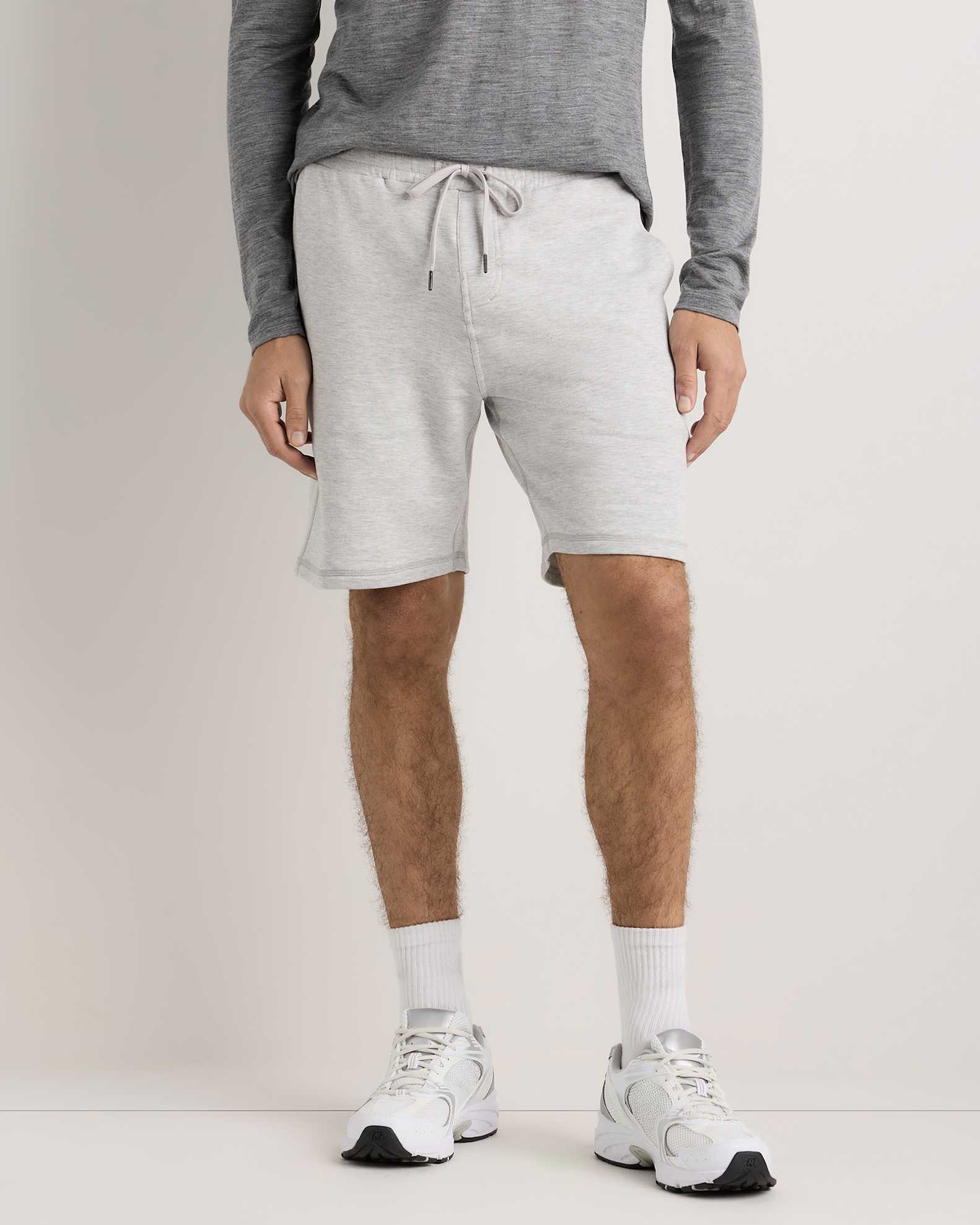 Los mejores pantalones cortos de salón para hombres de estilo rave.