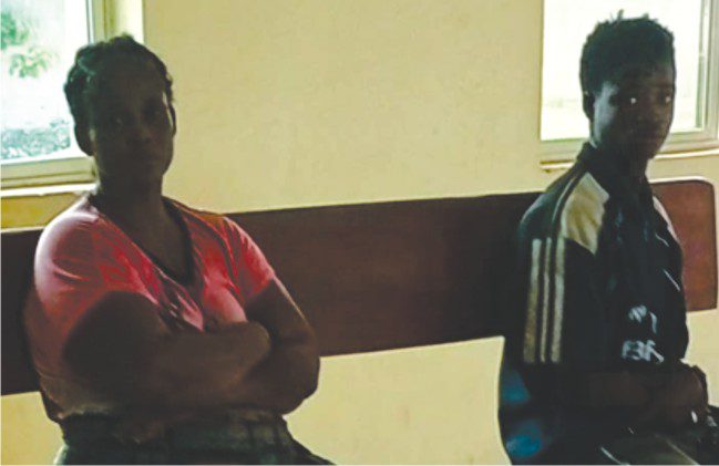 Madre-e-hijo-arrestados-por-presunto-robo-a-un-supermercado.jpg