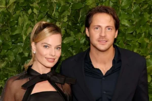 Margot-Robbie-ahora-es-legalmente-Margot-Ackerley-casi-una-decada.webp