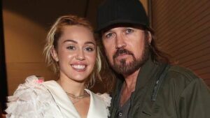 Miles-Cyrus-cambia-de-apellido-su-padre-reacciona.jpg