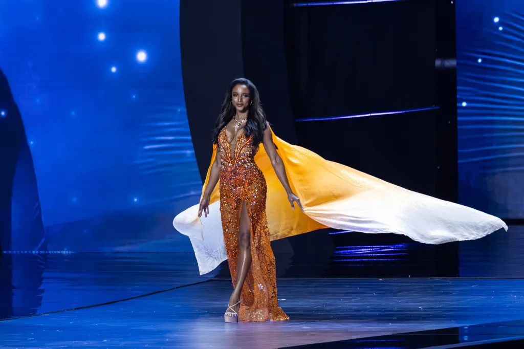Miss-Jamaica-Gabrielle-Henry-demanda-a-Miss-Universo-por-caida.we_.webp