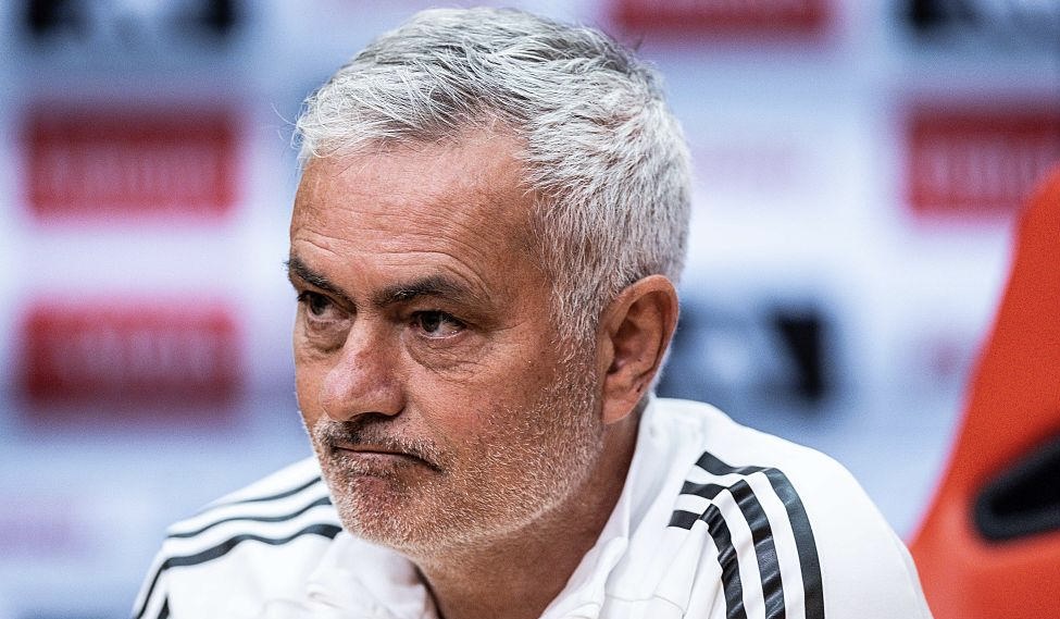 Mourinho-ganara-mas-titulos-en-el-Real-Madrid-–Ancelotti.jpeg