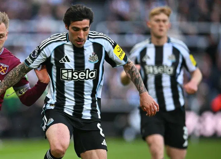 Newcastle-se-recupera-de-dos-goles-en-contra-y-empata.jpg
