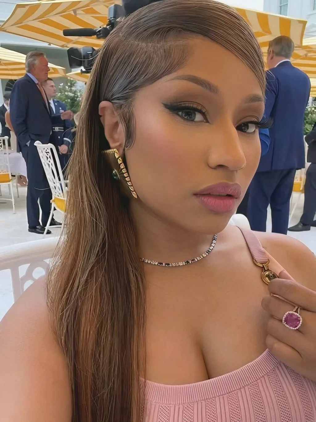 Nicki-Minaj-sigue-a-Peter-Obi-en-X-despues-de.webp