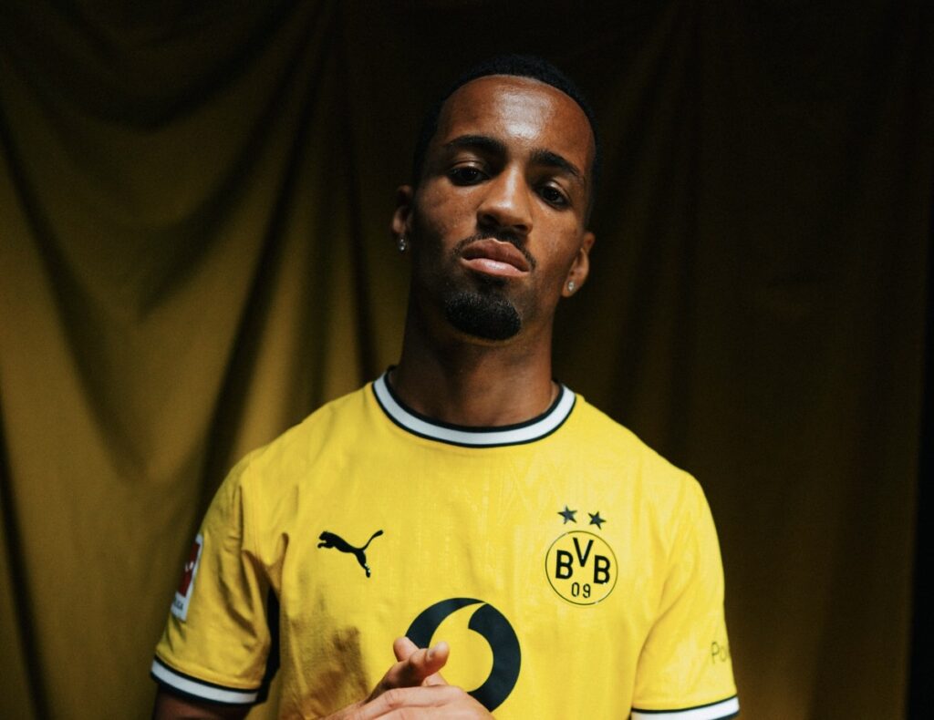 Nwaneri-es-cedido-al-Borussia-Dortmund.jpeg