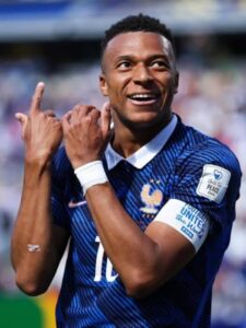 Rothen-acusa-a-Mbappe-de-intentar-comprar-votos-para-el.jpg