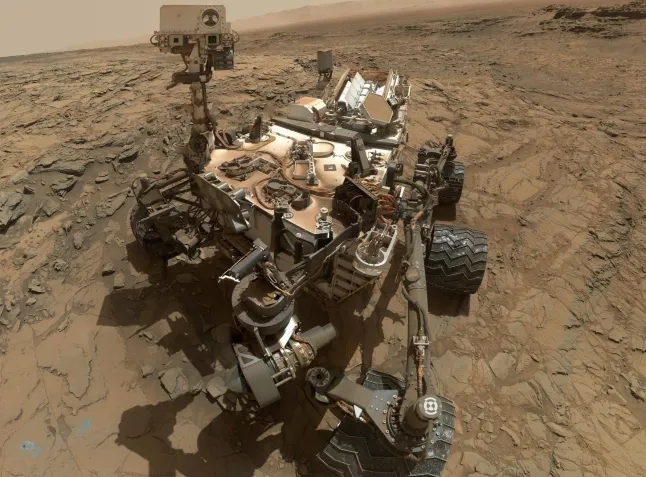 La NASA publica imágenes panorámicas que revelan cómo es un día en Marte