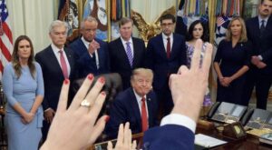 Trump-prohibe-a-CNN-MS-NOW-y-Politico-en-la.jpeg