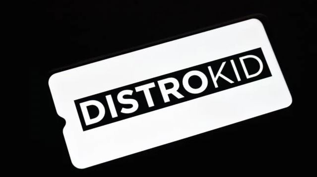 Universal-Music-Group-demanda-a-DistroKid-por-musica-con-IA.jpg