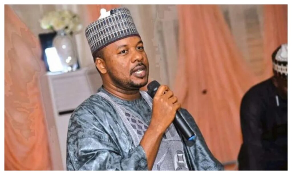 Yakasai-acusa-al-gobierno-de-Kano-de-bloquear-los-carteles.jpg