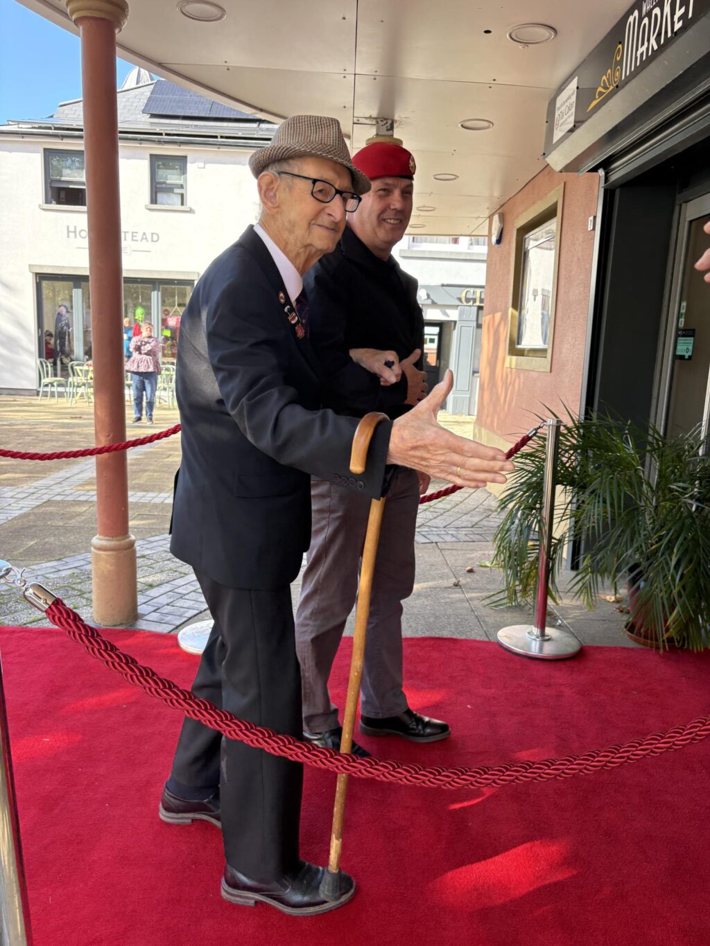Un-hombre-comparte-su-sorprendente-dieta-al-cumplir-107-anos.jpg