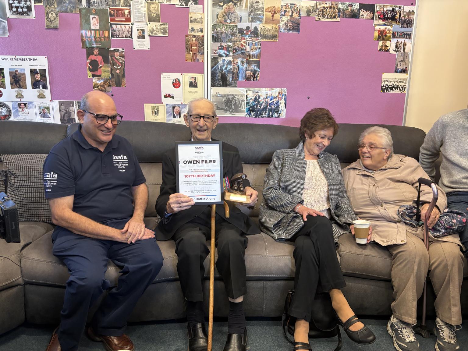 Un hombre comparte su sorprendente dieta al cumplir 107 años