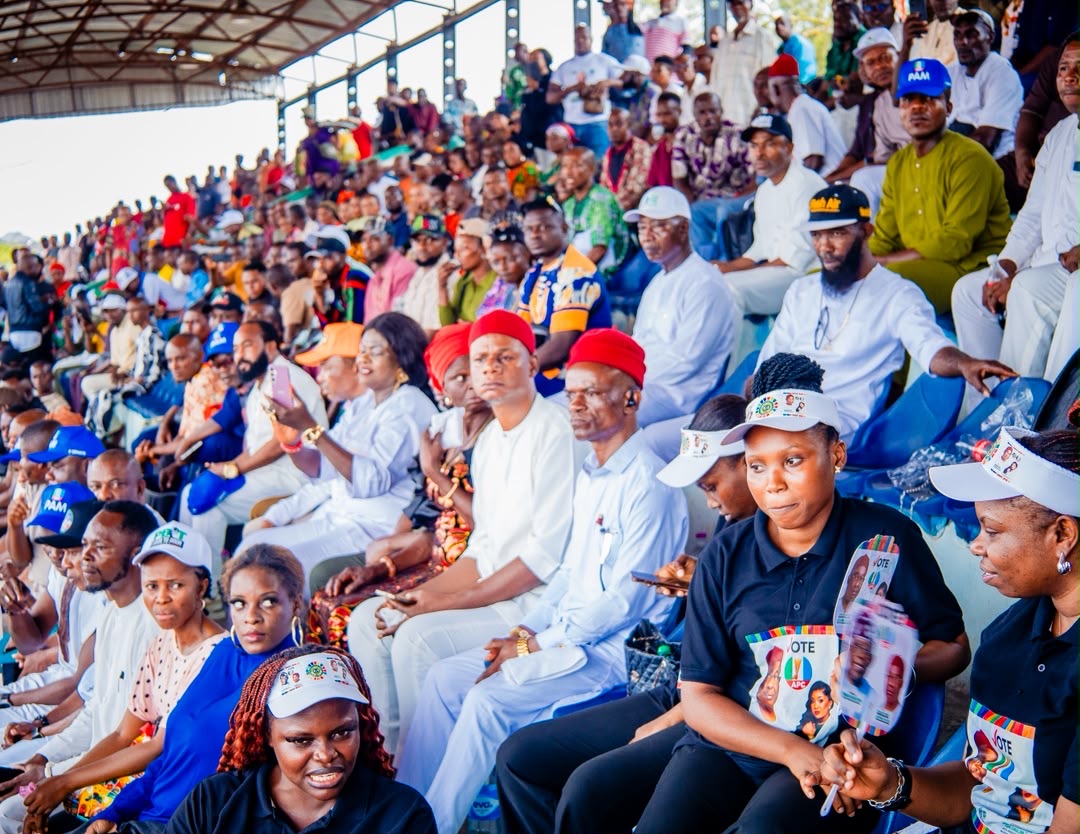 Tompolo lleva el movimiento puerta a puerta de PBAT a Owerri y despliega 30 vehículos de campaña mientras Uzodimma apoya la candidatura de Tinubu para 2027.