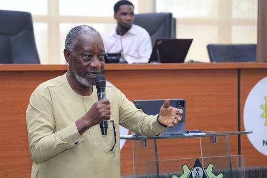 El director ejecutivo en funciones de la Autoridad, Sr. Abiodun Adeniji, ha presentado un nuevo organigrama junto con la política corporativa y las directrices de procedimiento de la Autoridad, en un paso significativo hacia el fortalecimiento.