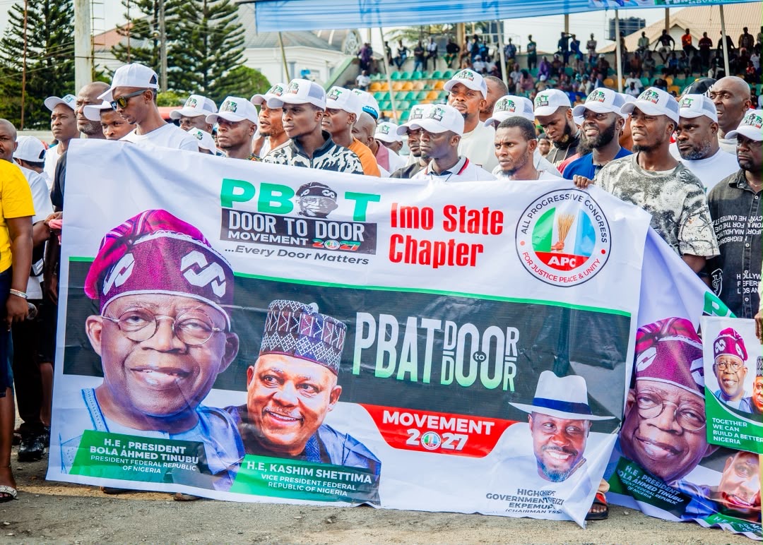 Tompolo lleva el movimiento puerta a puerta de PBAT a Owerri y despliega 30 vehículos de campaña mientras Uzodimma apoya la candidatura de Tinubu para 2027.