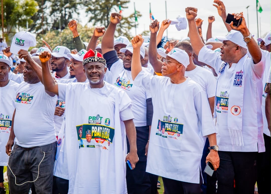 Tompolo lleva el movimiento puerta a puerta de PBAT a Owerri y despliega 30 vehículos de campaña mientras Uzodimma apoya la candidatura de Tinubu para 2027.