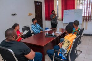 Activista-demanda-por-presupuesto-con-perspectiva-de-genero-en-Akwa.jpg