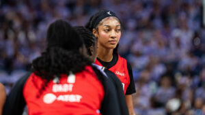 Angel-Reese-hace-historia-en-las-Finales-de-la-WNBA.jpg