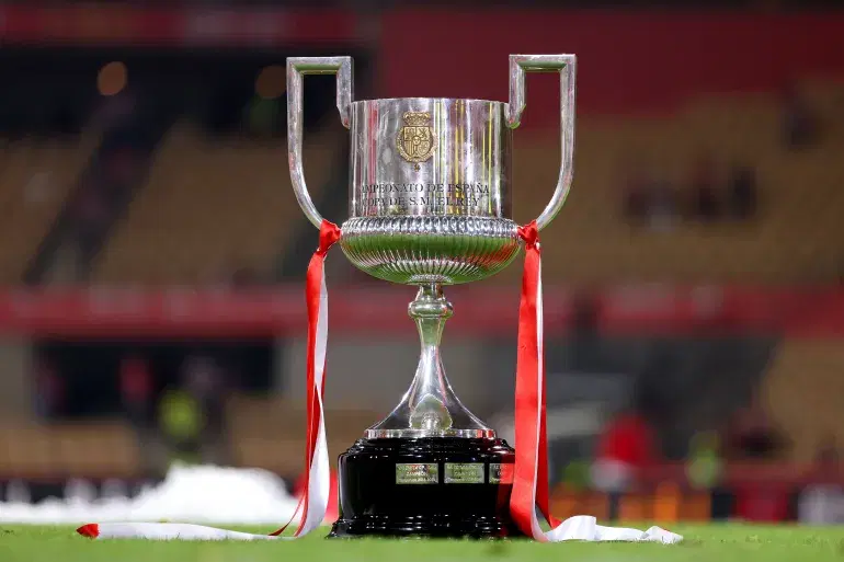 Aplazados-los-partidos-de-la-Copa-del-Rey-tras-colision.webp