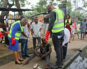 Bayelsa-traslada-a-15-enfermos-mentales-de-las-calles-de.jpg