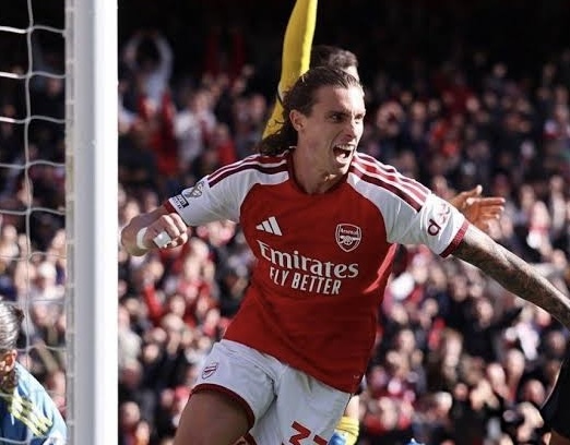 Calafiori-ofrece-mas-avance-que-defensa-–-Arsenal-Legend.jpeg