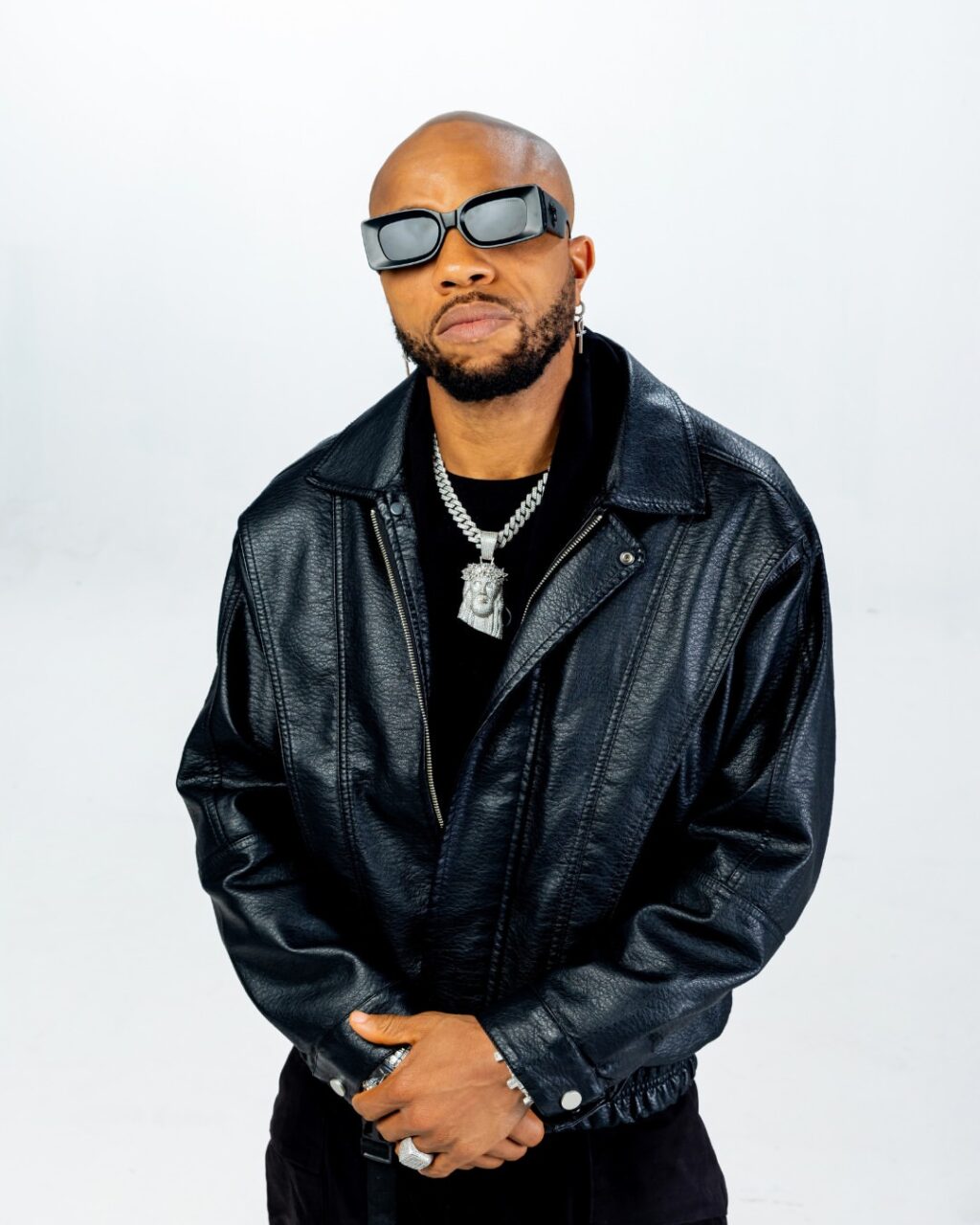 Charles-Okocha-Biografia-Anos-Esposa-Boxeo-Peliculas-Valor-neto.jpg