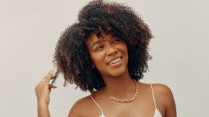 Domina-el-frizz-10-acondicionadores-sin-enjuague-para-un-cabello.png
