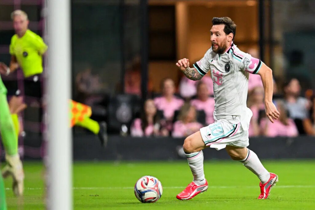 Dos-goles-de-Messi-llevan-al-Inter-Miami-a-la.jpg