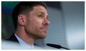 EPL-Alonso-habla-sobre-su-nueva-asociacion-en-el-centro.jpg