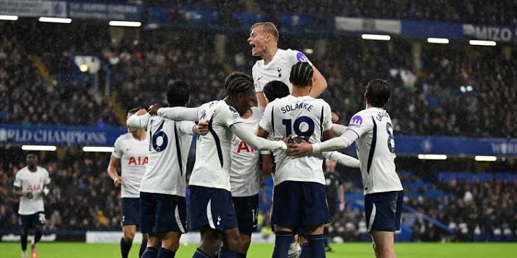 EPL-Tottenham-sorprende-al-Chelsea-de-10-hombres-con-su.jpg