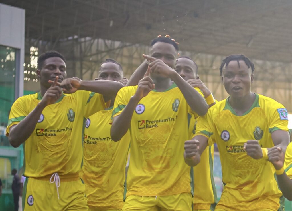 EUROMATCH-NPFL-Bendel-Insurance-obtiene-patrocinador-de-New-Front-Jersey.jpeg