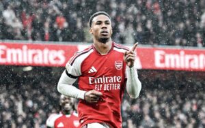 El-Arsenal-empata-a-puntos-con-el-Manchester-City-tras.jpeg