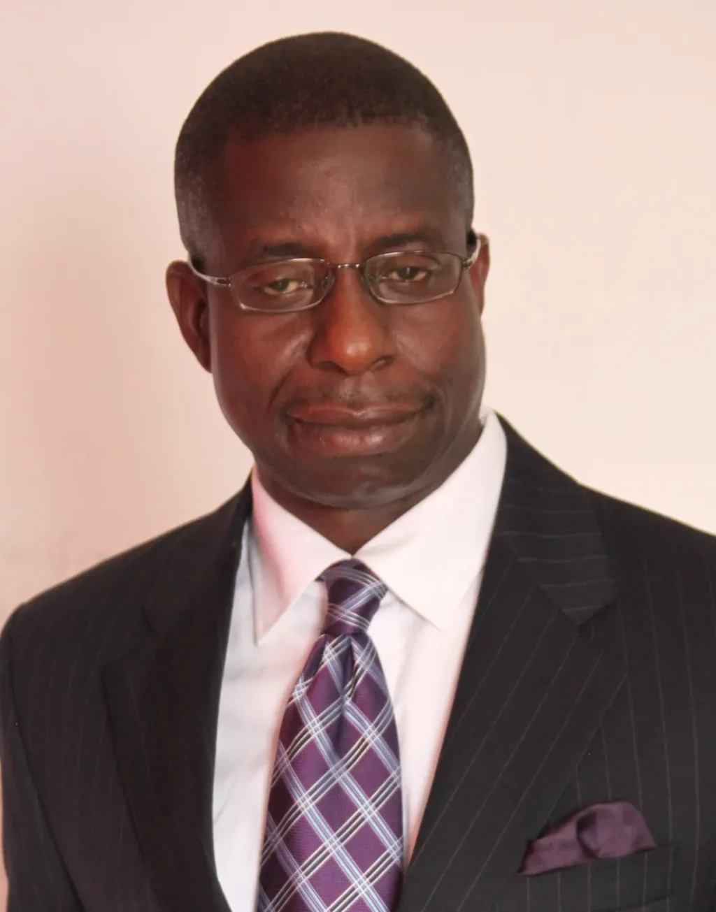 El-poeta-Ogaga-Ifowodo-gana-el-premio-de-literatura-nigeriano.webp